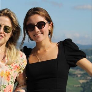 Meet your Posher, Samantha